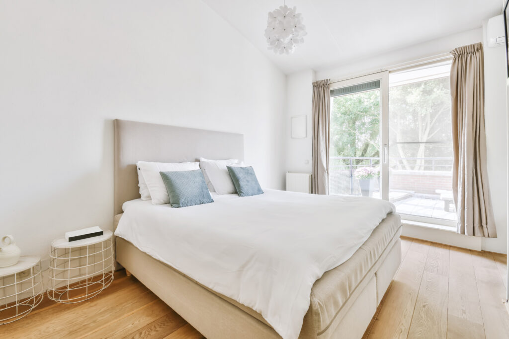 Bed with the softest mattress Simtec Therapeutic: The Platinum Series: Mark I Mattress.